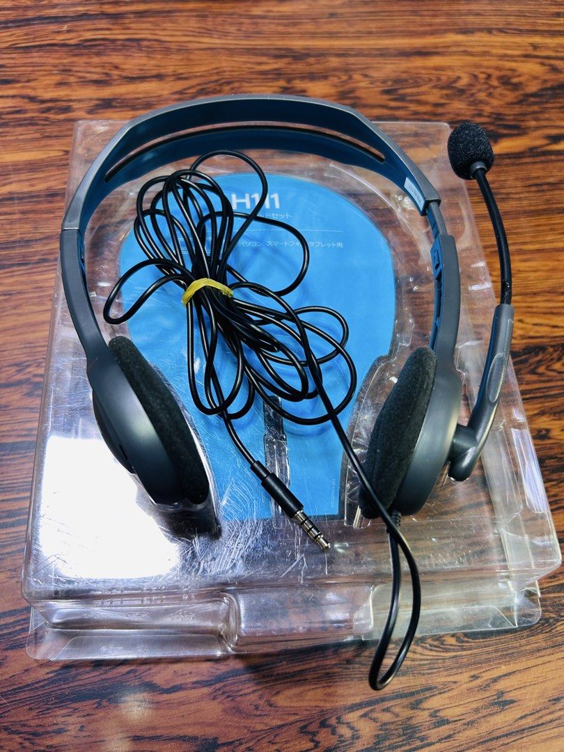 Logitech H111 Stereo Headset with Microphone (Category: Headphones & Headsets) located in Manila. Submitted by starbalesukandjapansurplus (Listing ID 1465953603, Image 3). Description: - Brand: Logitech H111 Stereo Headset - Color: Black - Connectivity: Standard 3.5mm audio jack - Audio: Clear sound ideal for calls, online classes, and meetings - Comfort: Adjustable headband and flexible boom microphone - Condition: Neatly cable-tied, includes or