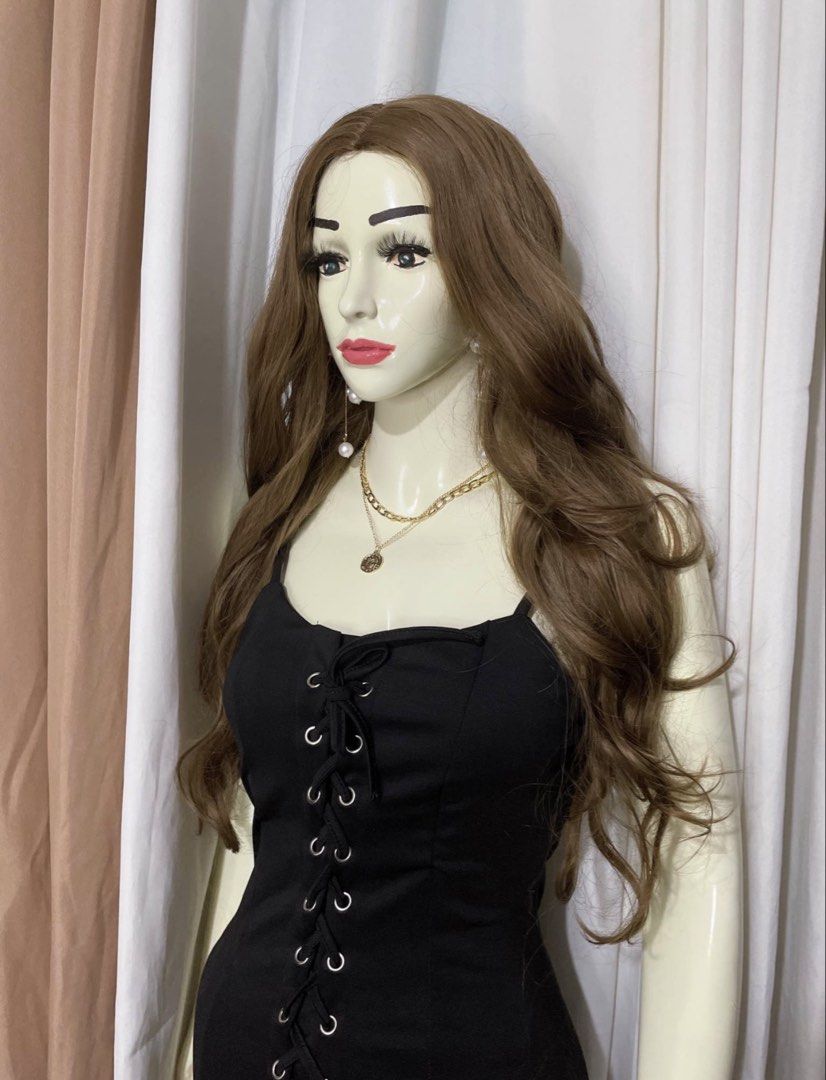 Long Brown Wavy Wig with Centre Part (Category: Hair Accessories) located in Dasmarinas. Submitted by legitbeauty08 (Listing ID 1465882670, Image 1). Description: - Style: Centre part with soft layers framing the face - Texture: Loose waves with natural-looking volume - Material: Easy-to-brush synthetic hair fibre - Length: Long - Use: Perfect for daily look or cosplay - Condition: Ready to wear.