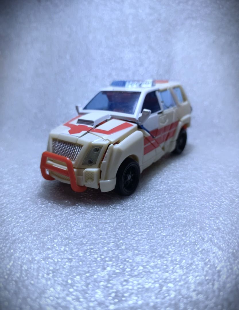 Loose RID RACHET Deluxe Class Hasbro Autobot Transformers (Category: Kids Toys) located in Pasay City. Submitted by Chariselyn (Listing ID 1465906808, Image 1). Description: Loose RID RACHET (500+sf) Deluxe Class Hasbro Autobot Transformers Series: Transformers Universe, 2016 Scale: 6 inches Stock: 1 Condition: 8/10 Issues: yellowing Accessories: complete, no manual Mode of Payment: GCash or through your rider Shipping options: Payment first befo