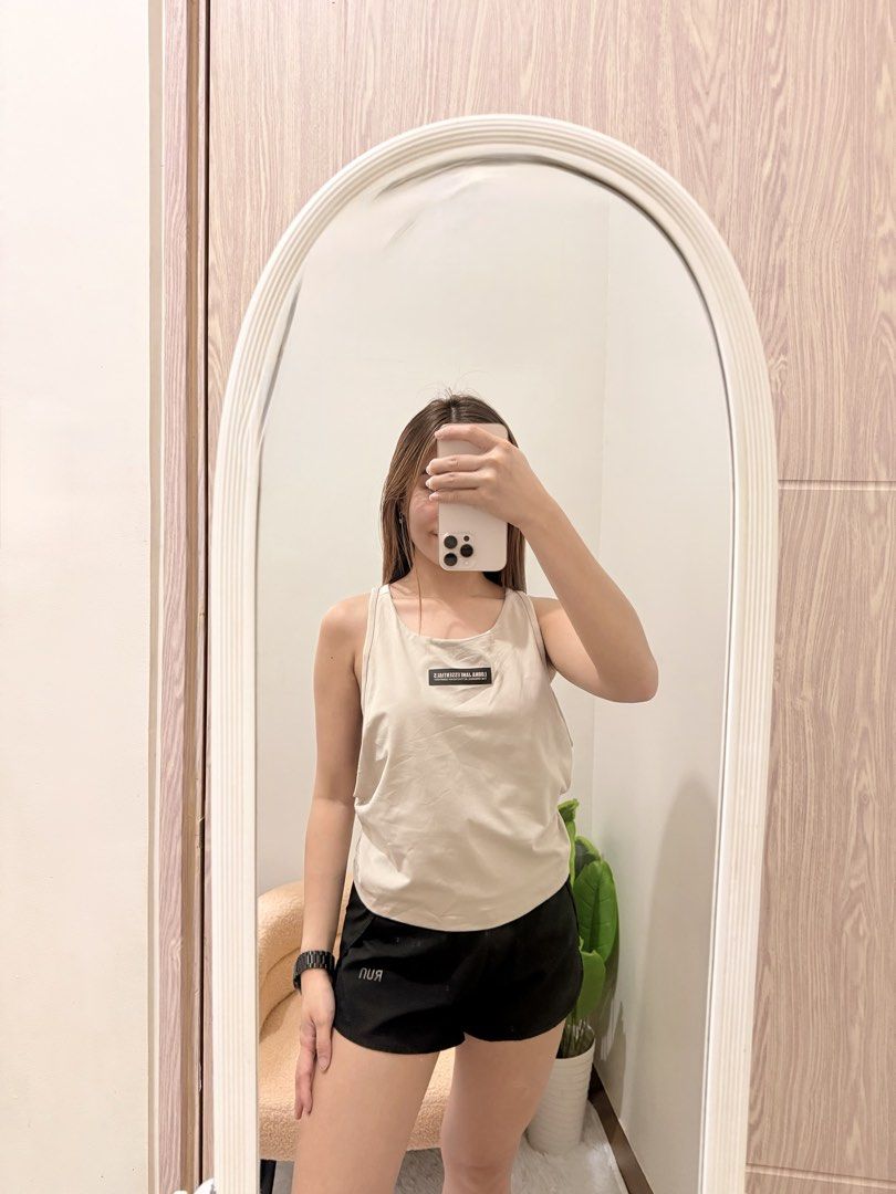 Lorna Jane Essentials Top (Category: Activewear) located in Quezon City. Submitted by kaye_oineza (Listing ID 1465928540, Image 1). Description: Sporty Top — Large-XL Lora Jane Essentials ✨ Search niyo muna kung magkano ‘to 👀🤭 Before you see the price here HAHAHA! 😭.