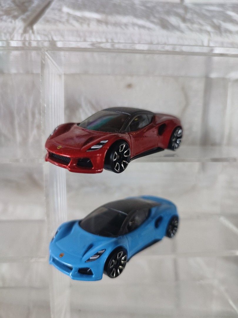 Lotus emira loose (Category: Vehicle & Diecast Models) located in Narvacan. Submitted by jigger85 (Listing ID 1465766297, Image 2). Description: lotus emira loose mint bought in UK loc . ilocos sur can ship thru LBC or JNT.
