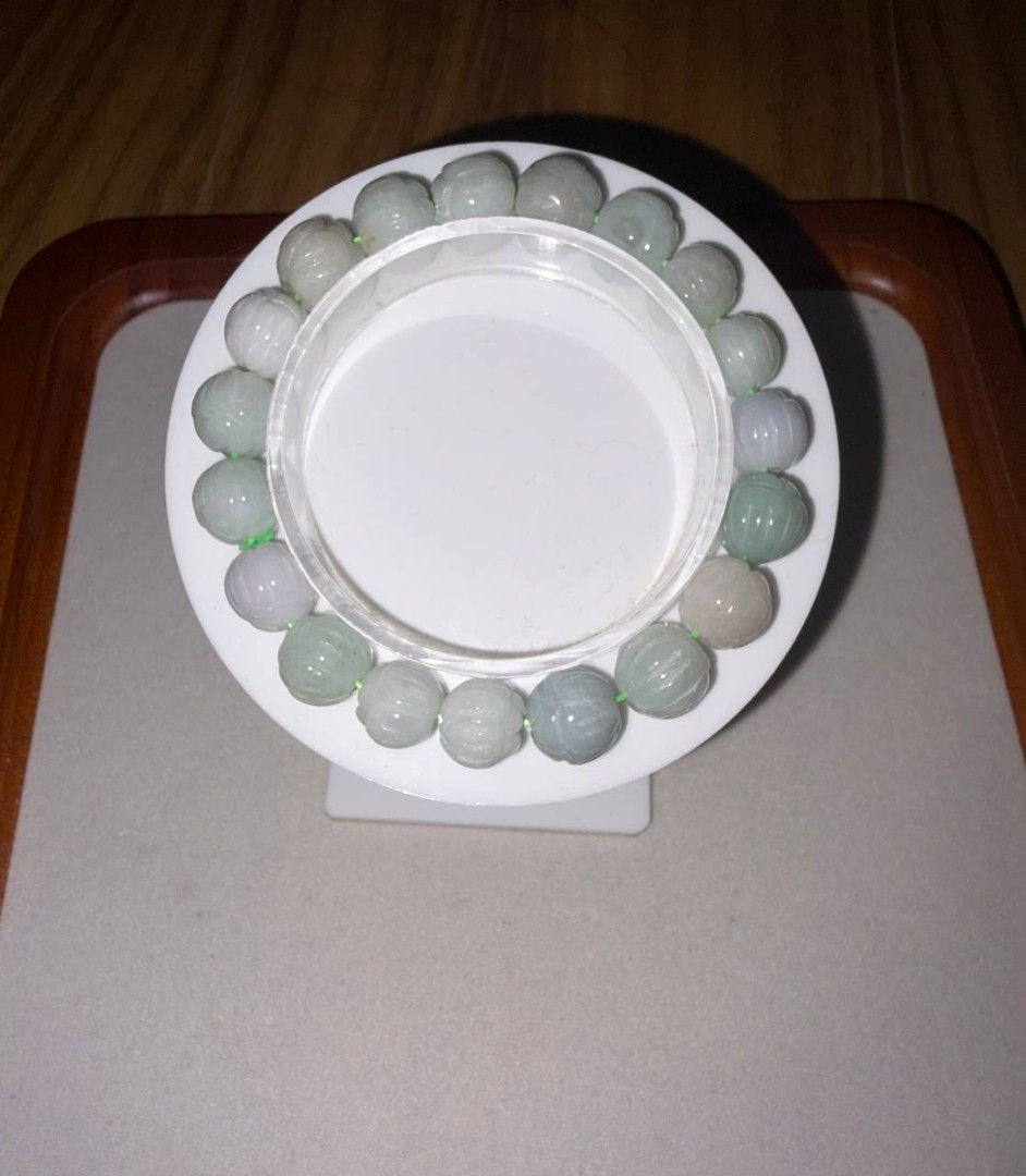 Lotus Jadeite Melon Bead Stretch Bracelet (Category: Bracelets) located in Santa Rosa. Submitted by crystal1.0 (Listing ID 1465805000, Image 1). Description: Bead size: 10mm Bracelet / wrist: 16-18cm No cert.
