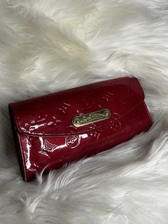 (Category: ) located in . Submitted by gthriftwear6100 (Listing ID 1465933333, Image 1). Description: .