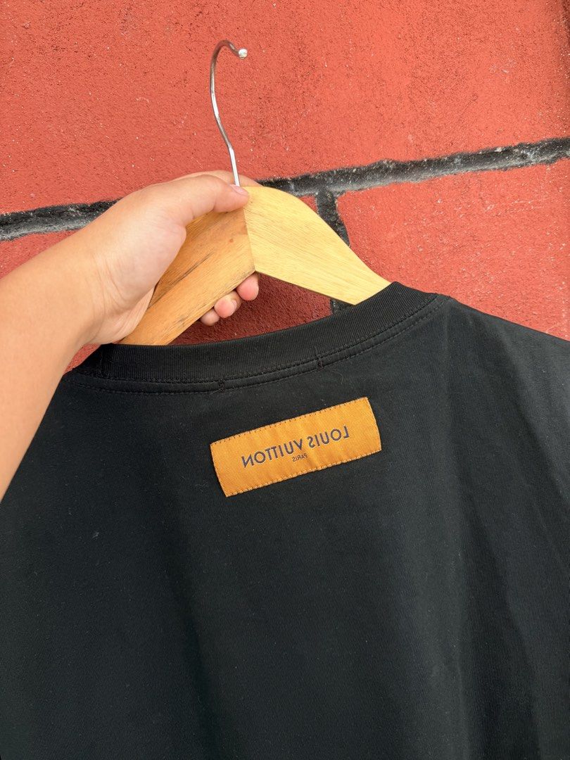 Louis Vuitton (Category: Luxury Apparel) located in Baguio. Submitted by mardimercredi14 (Listing ID 1465848320, Image 3). Description: 🔥 Louis Vuitton Dimensions: 19.5*26 Condition: excellent Color Rate: 10 ❌ none.