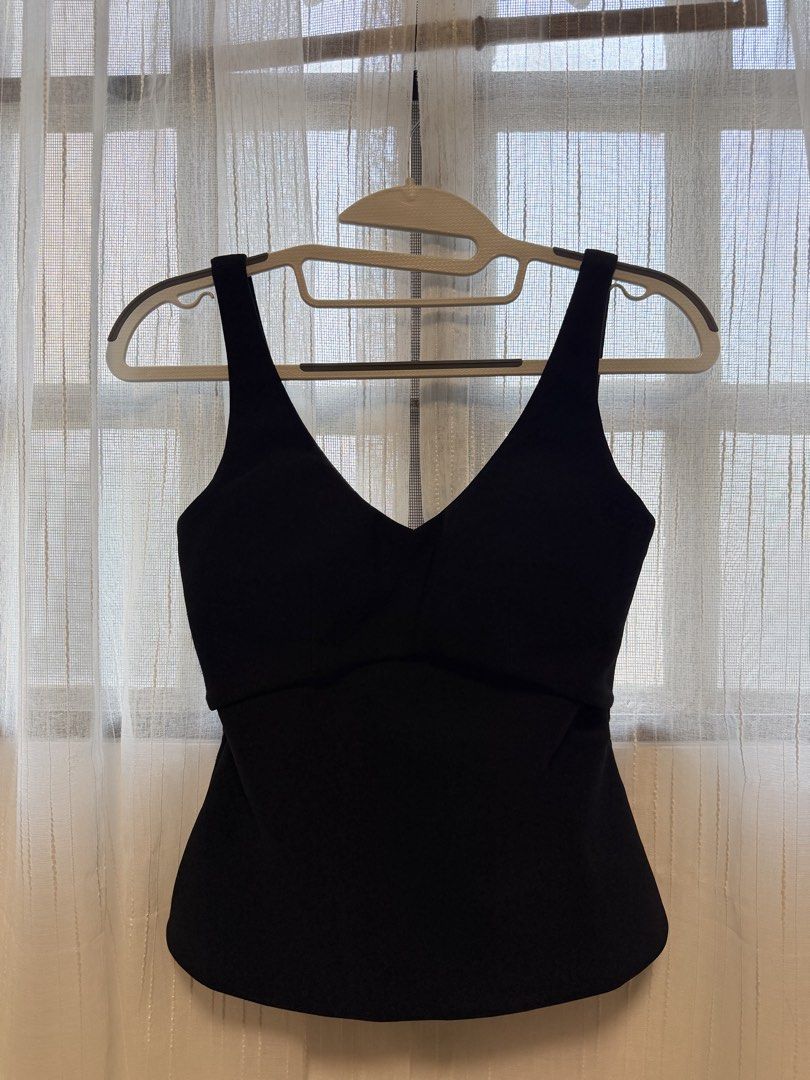Love, Bonito Black Padded Top (Category: Sleeveless) located in Bocaue. Submitted by ninaaay (Listing ID 1465831294, Image 1). Description: Padded sleeveless top XS (US2) .
