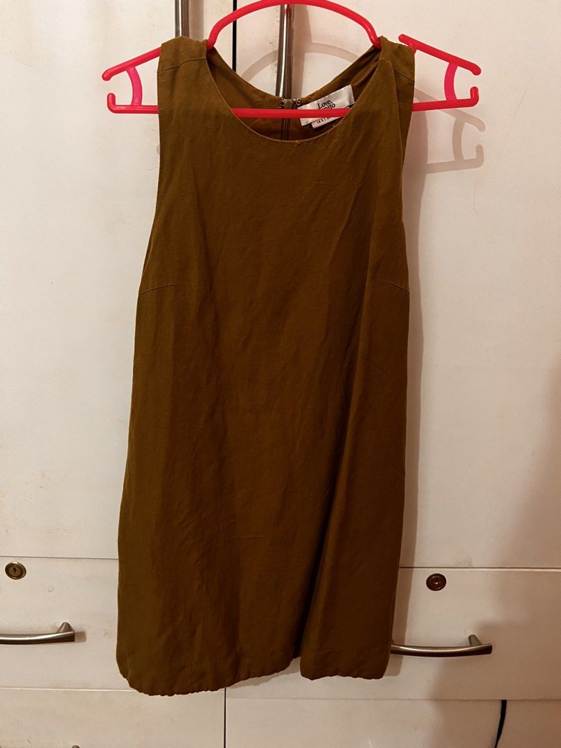 Love Bonito Brown Mini Dress (Category: Dresses) located in Quezon City. Submitted by currentlydeclutterring (Listing ID 1465764655, Image 1). Description: Size S With small flaw on the neck line.