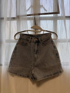 (Category: ) located in . Submitted by ninaaay (Listing ID 1465831825, Image 1). Description: .