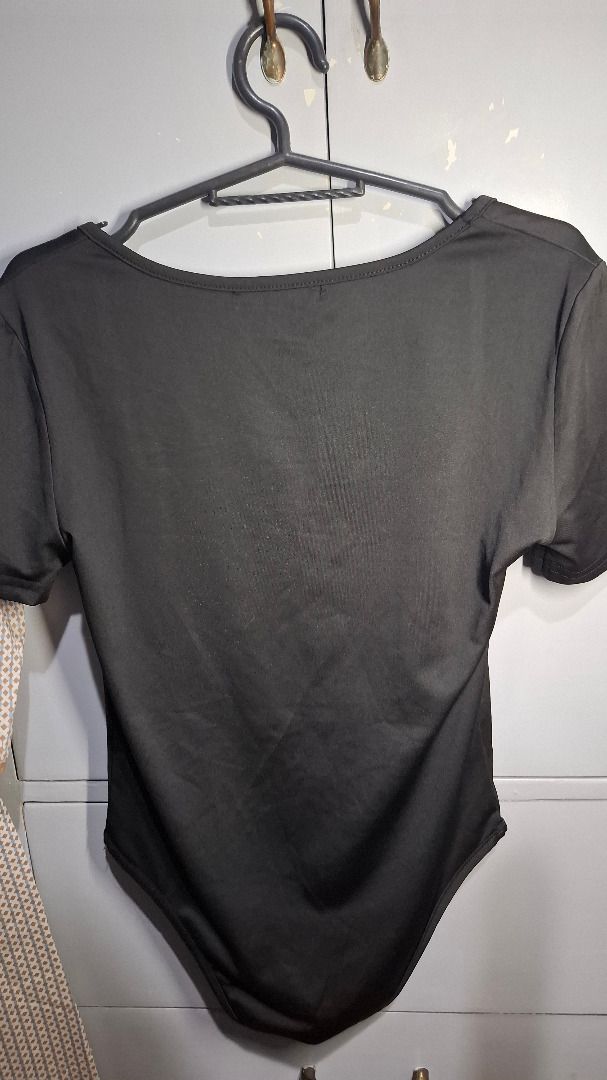 Lovito Black Square Neck Bodysuit (Category: Sleeveless) located in Rodriguez. Submitted by cvlon (Listing ID 1465927094, Image 2). Description: - Can send more pics if interested - Pag madami kukunin auto discount (Pwede sa ibang damit basta nakapost sa account ko) - DM FOR INQUIRIES and EXACT MEASUREMENT FOR SIZES - Loc: Rodriguez, Rizal - MOP: Cash on Pickup/Gcash/MariBank/GoTyme - Shipping: J&T/Lalamove.