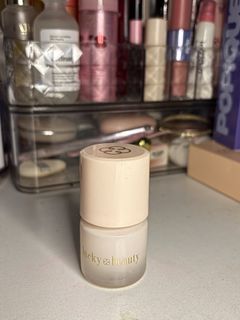 (Category: ) located in . Submitted by thriftthirstyyy (Listing ID 1465933676, Image 1). Description: .