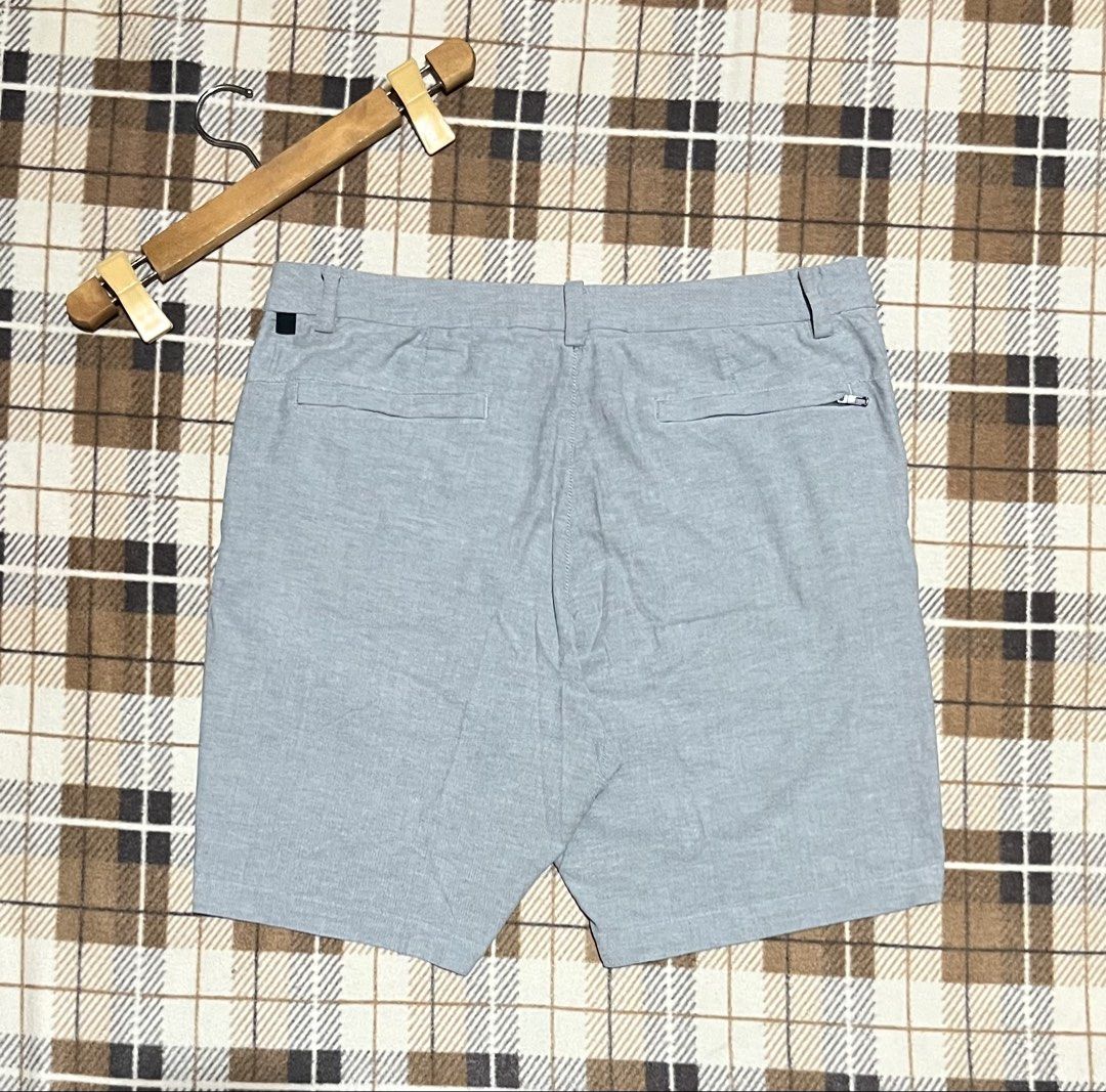 🍋LULULEMON COMMISSION SHORTS (Category: Shorts) located in Dumaguete. Submitted by marc_umbac89 (Listing ID 1465922500, Image 2). Description: 🍋LULULEMON MENS COMMISSION SHORT ₱350 ~Excellent And Brand New Condition ~With Minor Bleach Stain Seen On Picture But Not Clear Whenworn ~GRAY Colorway ~Guaranteed Authentic ~Dot Size:34 ~Waistline:34 ~Length:18.5 ~Leg Open:10 📌Dumaguete City Negros Oriental ✅Unli Vouch And VC For Legitimacy ‼️DISCLAIME