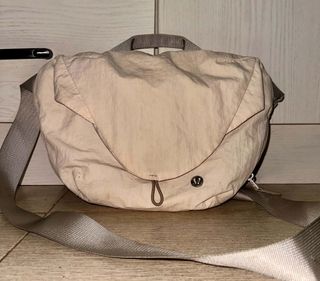 (Category: ) located in . Submitted by lilowearph (Listing ID 1465832811, Image 1). Description: .