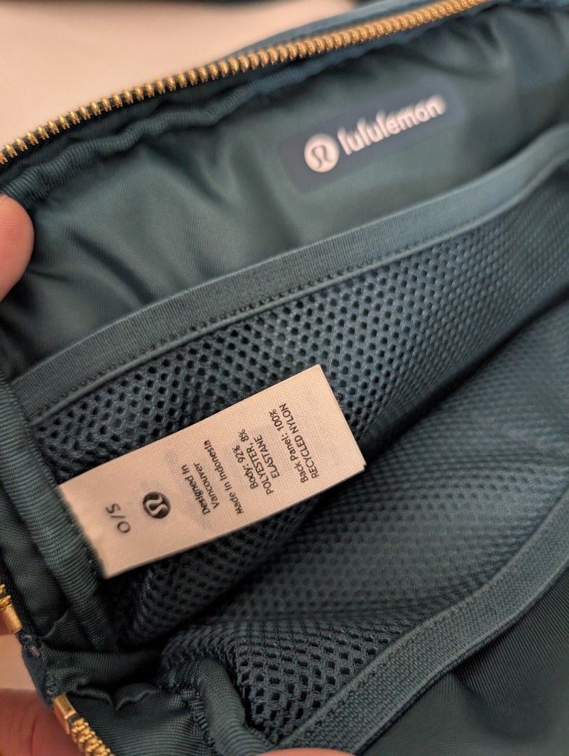 Lululemon Everywhere Belt Bag Velour (Category: Cross-body Bags) located in Mandaluyong City. Submitted by kiraboo (Listing ID 1460121711, Image 2). Description: - Lululemon teal velvet belt bag - Features gold hardware and zipper - Adjustable strap for versatile wear - Ideal for everyday use or travel - Fits phone, wallet, and keys - Can be worn crossbody or around the waist.