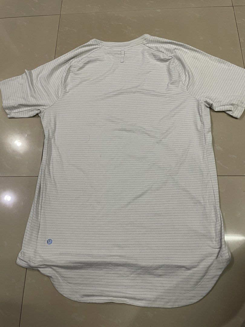 Lululemon shirt (Category: Activewear) located in Rizal. Submitted by allenrion (Listing ID 1465881352, Image 2). Description: preloved lululemon shirt for men Size: 19 inches armpit to armpit Price: 460 pesos Disclaimer: No brand affiliation. All items are thrifted and pre-owned. All trademarks, logos, and copyrights belong to their respective owners..