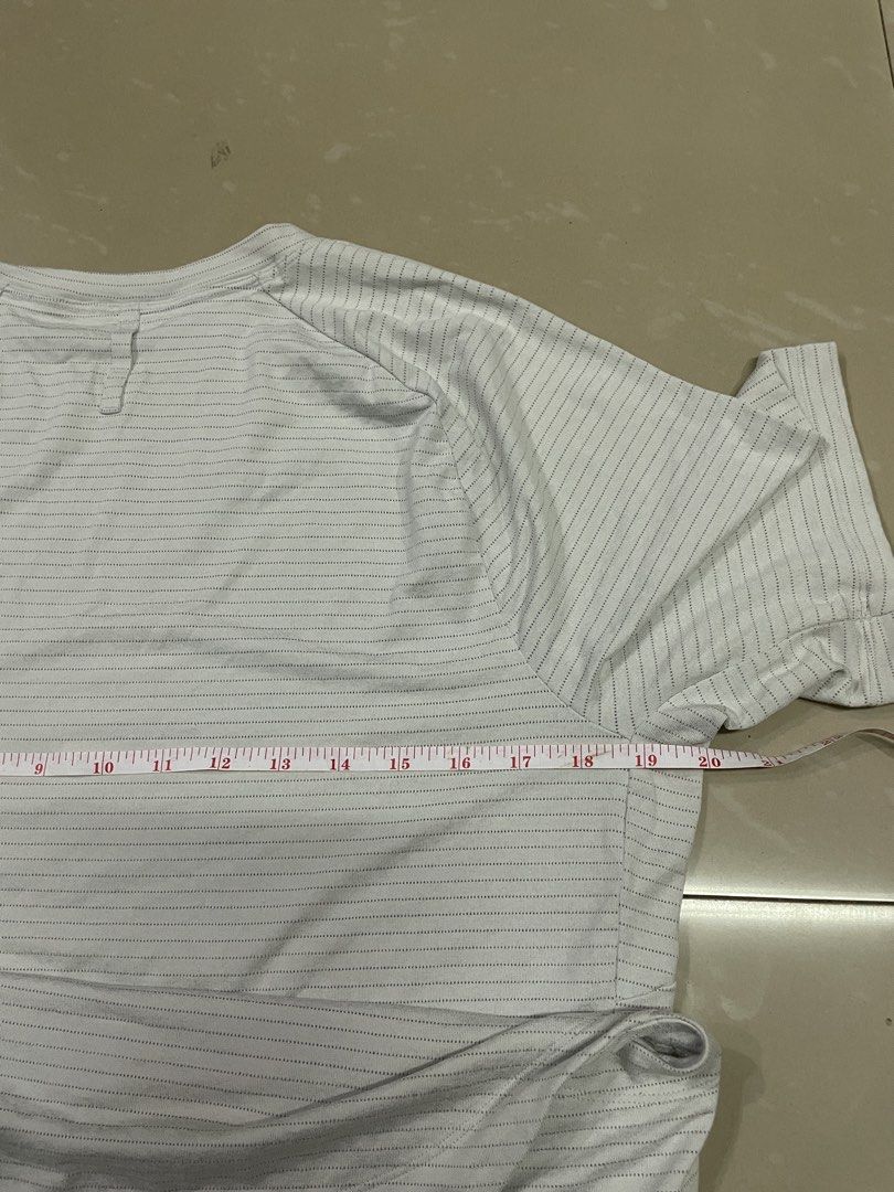 Lululemon shirt (Category: Activewear) located in Rizal. Submitted by allenrion (Listing ID 1465881352, Image 3). Description: preloved lululemon shirt for men Size: 19 inches armpit to armpit Price: 460 pesos Disclaimer: No brand affiliation. All items are thrifted and pre-owned. All trademarks, logos, and copyrights belong to their respective owners..