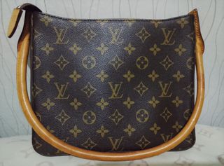 (Category: ) located in . Submitted by shopandfab15 (Listing ID 1465806964, Image 1). Description: .