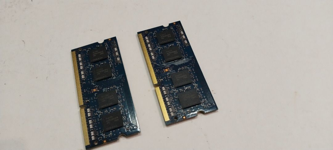Mac Book Pro Ram 3 Gig (Category: Computer Parts) located in Pasig City. Submitted by velascosun76701 (Listing ID 1465916535, Image 2). Description: Mac Book Pro Ram 3 Gig.