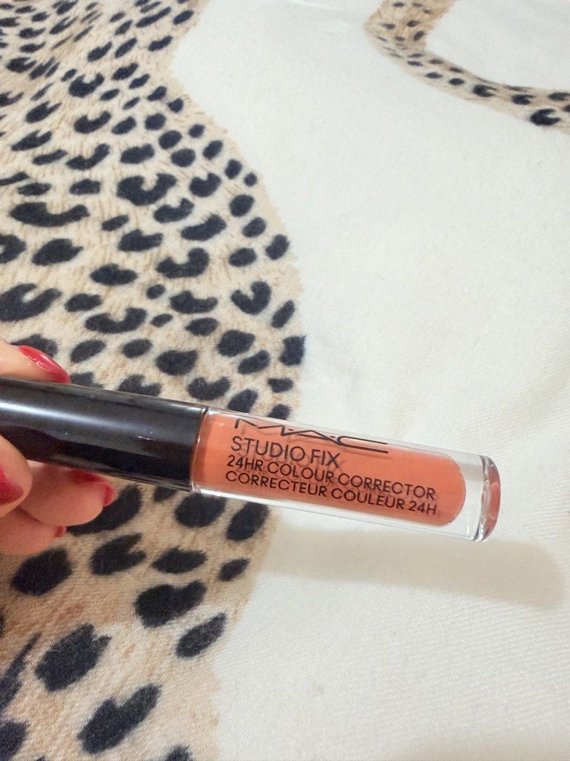 MAC Studio Fix 24HR Colour Corrector Orange AB5 (Category: Makeup) located in Manila. Submitted by mengxir20193848 (Listing ID 1465879859, Image 1). Description: - Brand/Item: MAC Studio Fix 24HR Colour Corrector - Shade: Orange (Code: AB5) - Formula: Long-wearing liquid designed to neutralize dark circles and discoloration - Packaging: Clear tube showing the exact shade with a twist-off black cap - Condition: Brand new / Authentic.