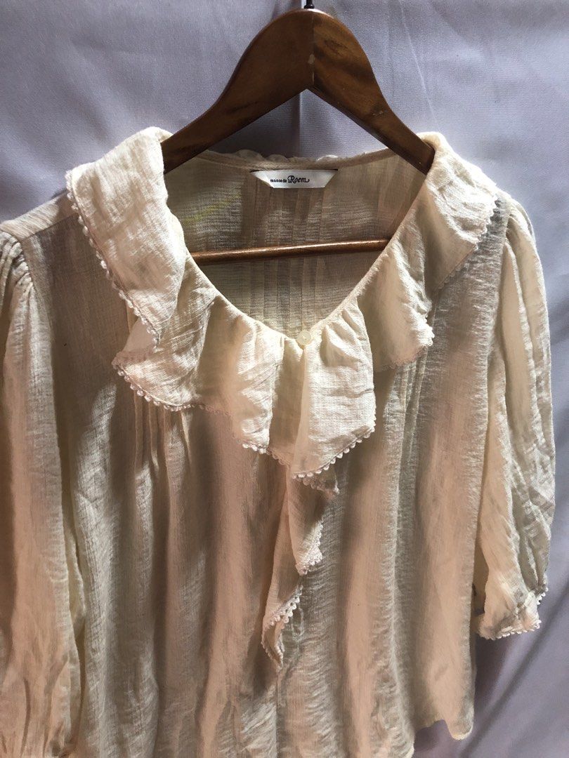 Maison de roem ruffled romantic blouse (Category: Blouses) located in Cagayan de Oro. Submitted by kennymiiiiii (Listing ID 1465847285, Image 2). Description: 22*26 .