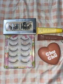 (Category: ) located in . Submitted by declutteredbyglai (Listing ID 1465853680, Image 1). Description: .