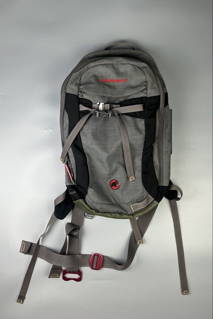 MAMMUT HIKING BAG (Category: Backpacks) located in Manila. Submitted by reclaim.13 (Listing ID 1465952108, Image 1). Description: MAMMUT HIKING BAG AUTHENTIC 100% NO ISSUE EXCELLENT CONDITION.