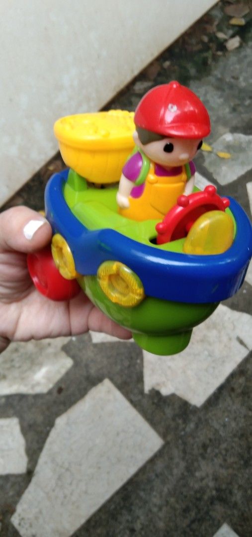 Man on boat electronic toy (Category: Kids Toys) located in Quezon City. Submitted by eidorableshop (Listing ID 1465894902, Image 3). Description: with sounds and moves .