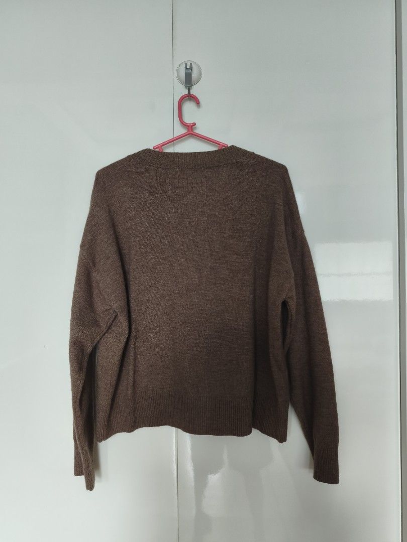 Mango Brown Cardigan (Category: Coats, Jackets and Outerwear) located in Manila. Submitted by smilefashion08 (Listing ID 1465769002, Image 3). Description: Original Mango Fits XS-S.