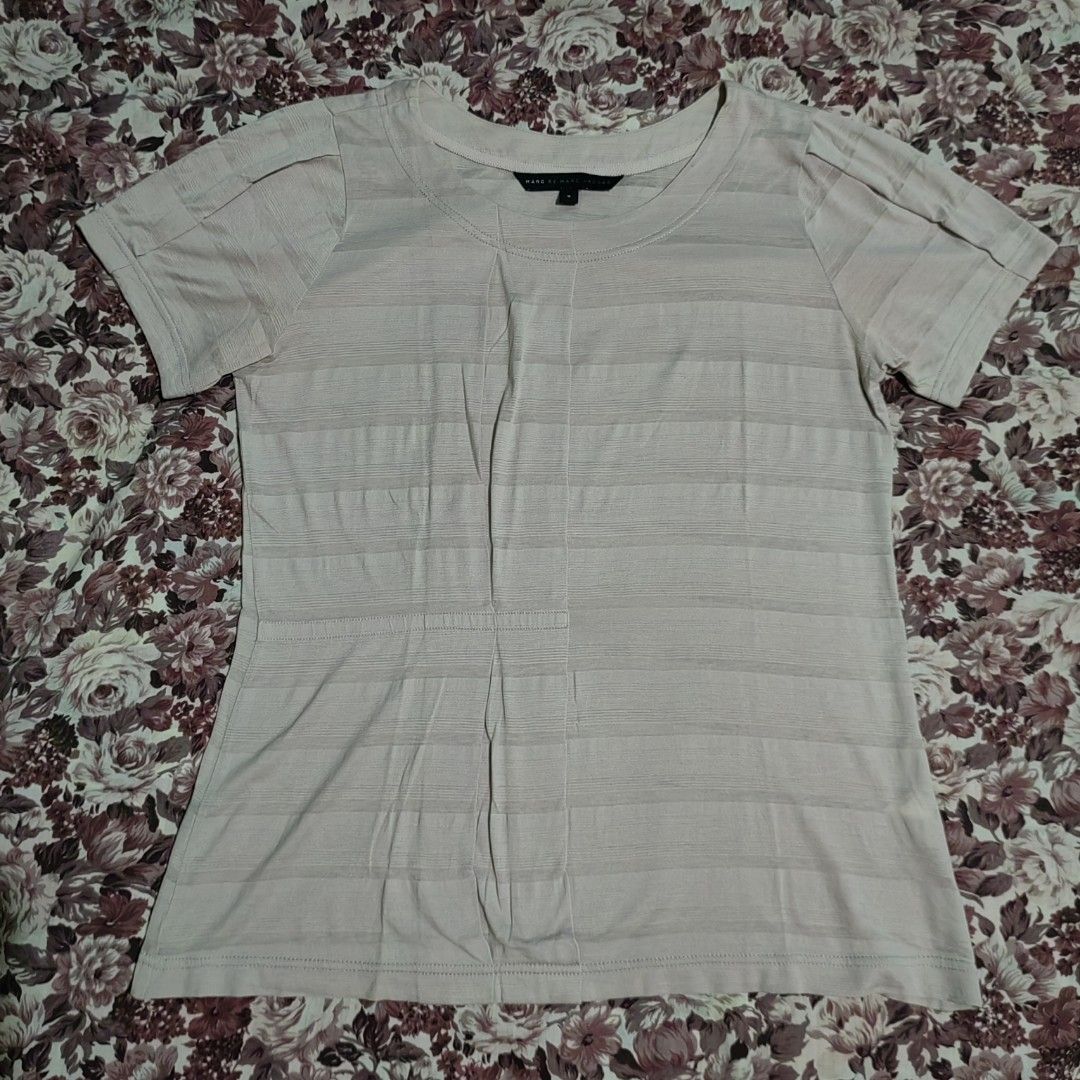 MARC JACOBS and GUCCI tops bundle (Category: Blouses) located in Barotac Nuevo. Submitted by yorcollections (Listing ID 1465875557, Image 2). Description: MARC JACOBS and GUCCI tops bundle Both size S on tag •MARC JACOBS pleated blouse Length 24 inches Width 18 inches *issue may tear sa front see pics •GUCCI polo shirt Length 26.5 inches Width 16 inches *issue fade na yung dark blue nya na kulay 250 + sf.