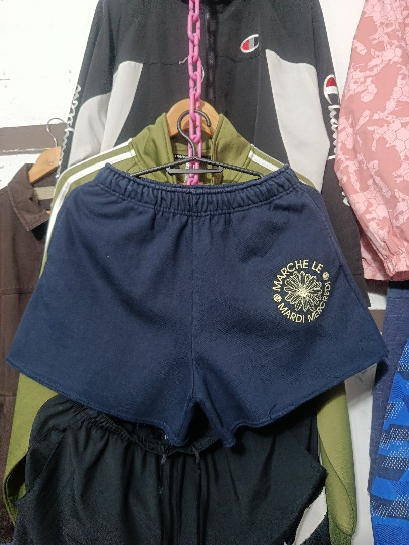 MARDI MERCREDI (Category: Shorts) located in Iloilo. Submitted by _lemornosnas02 (Listing ID 1465882371, Image 1). Description: Mardi Mercredi Sweat Shorts color navy blue no issue free size S/M/L dimes 13x13 location iloilo plus ship via lbc.