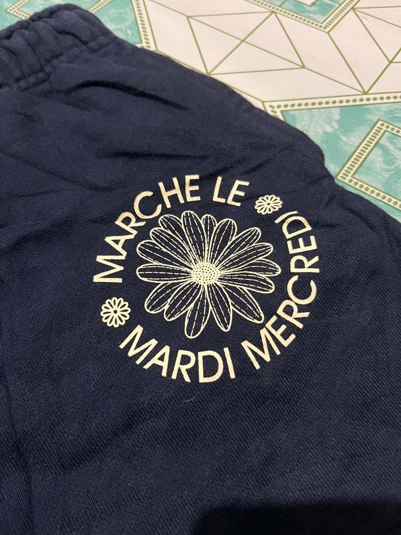 MARDI MERCREDI (Category: Shorts) located in Iloilo. Submitted by _lemornosnas02 (Listing ID 1465882371, Image 3). Description: Mardi Mercredi Sweat Shorts color navy blue no issue free size S/M/L dimes 13x13 location iloilo plus ship via lbc.