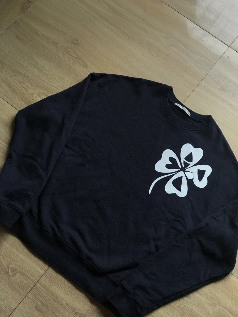 Mardi Mercredi Longsleeve (Category: Luxury Apparel) located in Bacolod City. Submitted by dave.tripthrift6100 (Listing ID 1465840174, Image 3). Description: 9/10 color rate Bigat at lamig ng tela 23.5 Width 25.5 Length Super tight ribbings and colar .