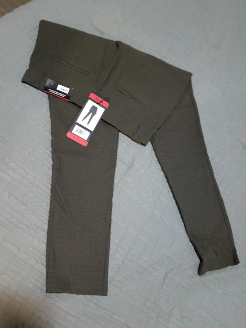 Mario Serrani Textured Pull On Pant Medium Olive (Category: Jeans) located in Manila. Submitted by rebysarmie22173 (Listing ID 1465928826, Image 2). Description: - Brand: Mario Serrani - Style: Textured pull-on pants with elastic waistband - Color: Olive green - Size: Medium - Details: Unique geometric pattern woven into the fabric - Condition: Brand new with original tags attached, never worn, very clean.