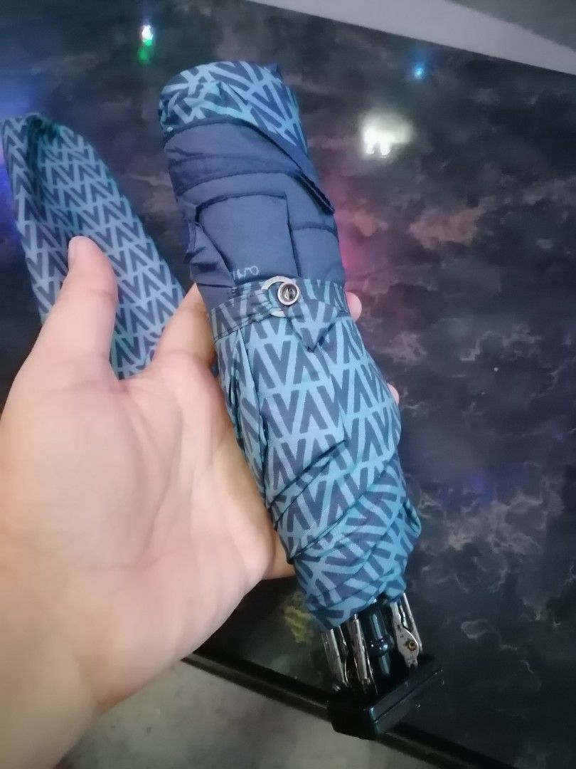 Mario Valentino Folding Umbrella (Category: Other Accessories) located in Butuan. Submitted by az-branded.items (Listing ID 1465906922, Image 2). Description: No flaws- very good condition Authentic item From Japan.