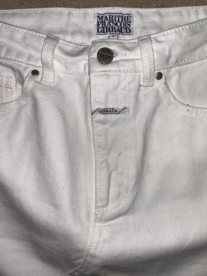 Marithe + Francois Girbaud Classic Straight Denim Mini skirt (Category: Skirts) located in Manila. Submitted by zerowasteco. (Listing ID 1465901600, Image 2). Description: -As new condition -Dimes:Length 15 Waistline 28 -Crispy pa hang tag nalang kulang -No issue -Still Negotiable Dm for more info!.