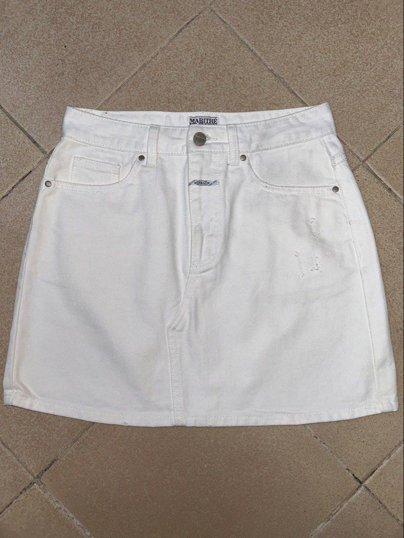 Marithe + Francois Girbaud Classic Straight Denim Mini skirt (Category: Skirts) located in Manila. Submitted by zerowasteco. (Listing ID 1465901600, Image 1). Description: -As new condition -Dimes:Length 15 Waistline 28 -Crispy pa hang tag nalang kulang -No issue -Still Negotiable Dm for more info!.