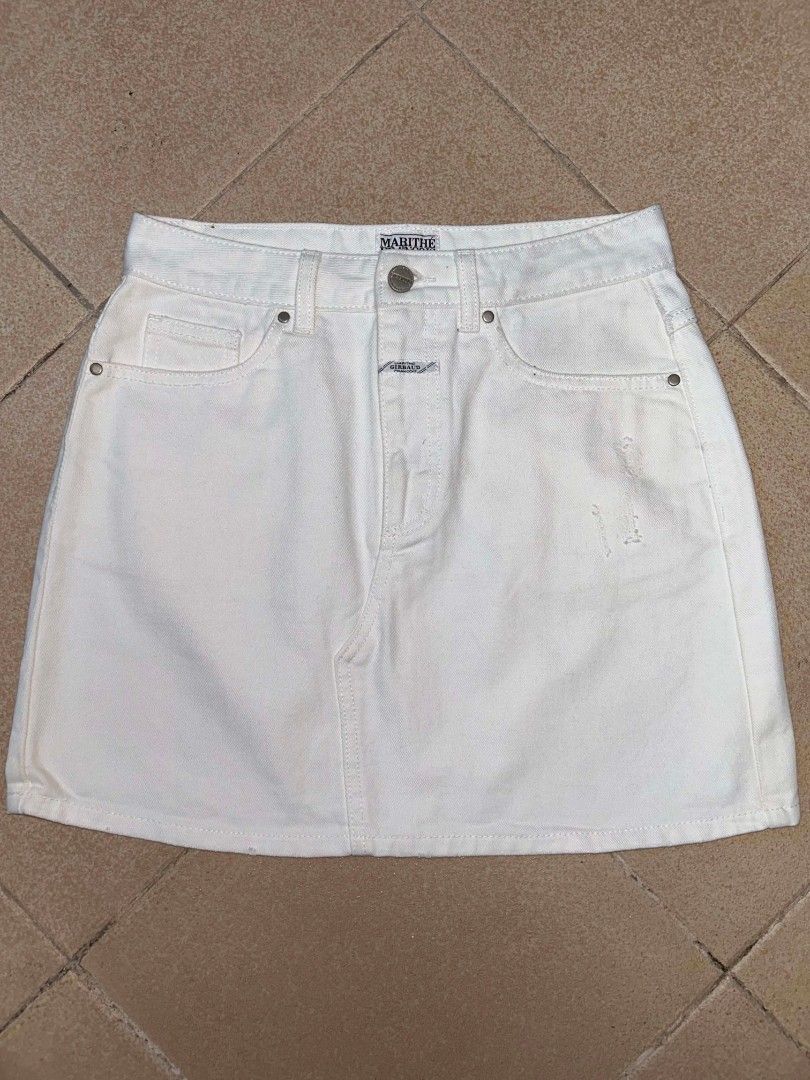 Marithe + Francois Girbaud Classic Straight Denim Mini Skirt (Category: Skirts) located in Manila. Submitted by zerowastethriftco. (Listing ID 1465934424, Image 1). Description: -As New Condition -Dimes L15xWL28 -No Issue -Hangtag na lang kulang 📌STILL NEGOTIABLE.
