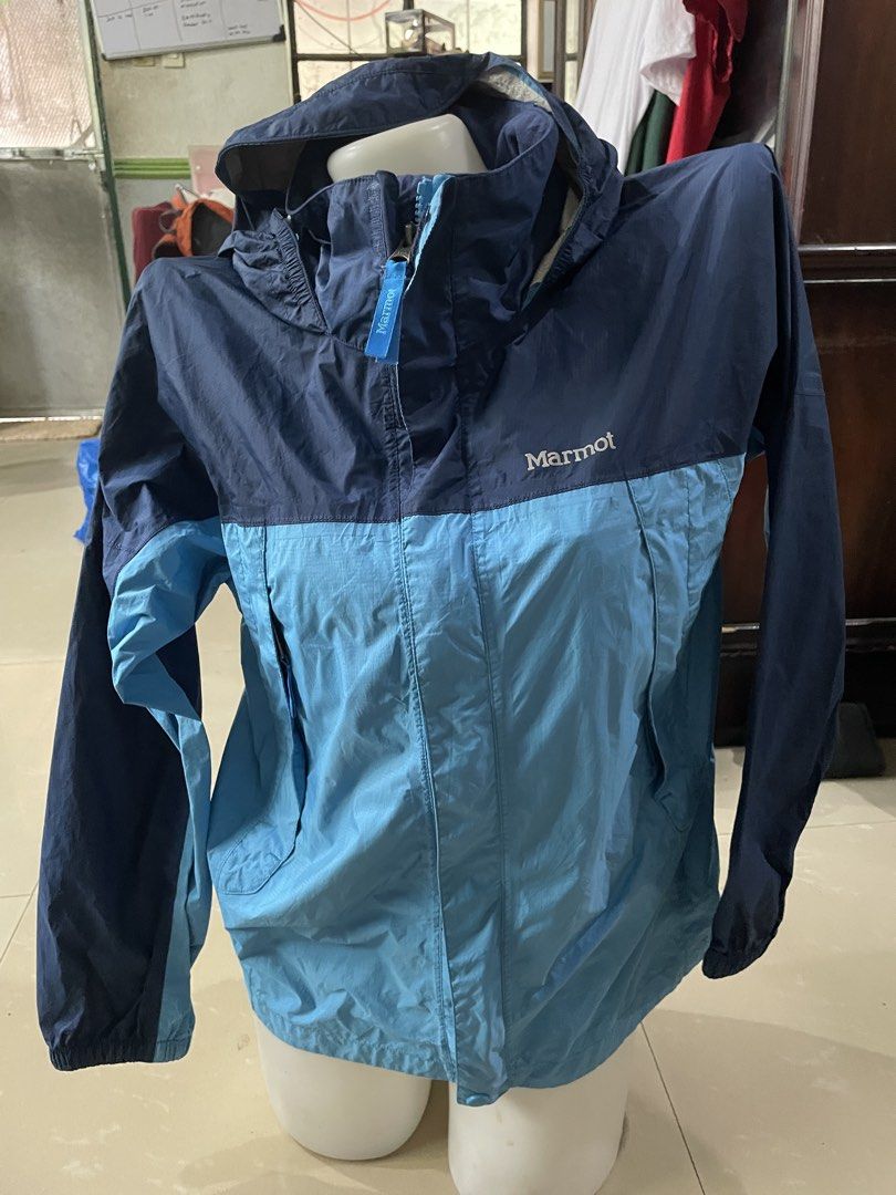 Marmot precip shell jacket (Category: Coats, Jackets and Outerwear) located in Rizal. Submitted by allenrion (Listing ID 1465824499, Image 1). Description: Preloved marmot precip shell jacket Size: large.fits 19 inches armpit to armpit Price: 380pesos Disclaimer: No brand affiliation. All items are thrifted and pre-owned. All trademarks, logos, and copyrights belong to their respective owners. .