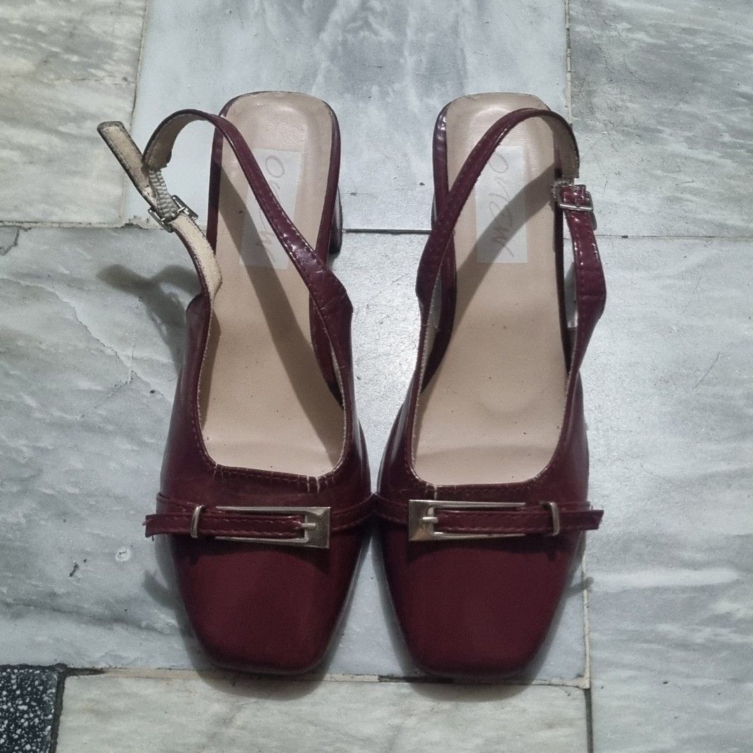 Maroon Square- Toe Block Heels / Slingback - Flawed/As-Is (Category: Heels) located in Las Pinas. Submitted by cozychic19 (Listing ID 1465924186, Image 1). Description: ⚠️ HONEST CONDITION & FLAWS (Please Read Before Buying): I firmly believe in transparent selling, so please review the flaws below and check the photos carefully before purchasing: • Insole Separation: The inner lining/soles are lifting and peeling up from the footbed on both shoe