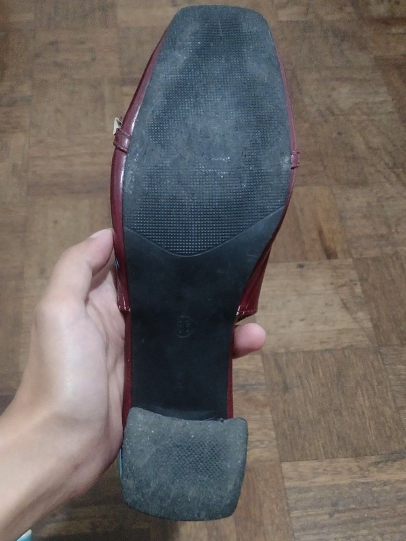 Maroon Square- Toe Block Heels / Slingback - Flawed/As-Is (Category: Heels) located in Las Pinas. Submitted by cozychic19 (Listing ID 1465924186, Image 3). Description: ⚠️ HONEST CONDITION & FLAWS (Please Read Before Buying): I firmly believe in transparent selling, so please review the flaws below and check the photos carefully before purchasing: • Insole Separation: The inner lining/soles are lifting and peeling up from the footbed on both shoe