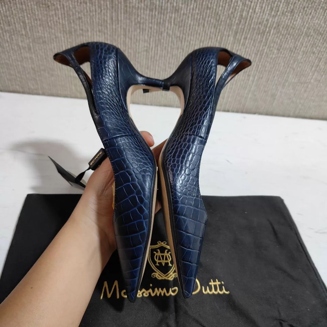 Massimo Dutti Pumps EU 36 | MD-978659729004 (Category: Heels) located in Paranaque City. Submitted by silverphoenix.00302e (Listing ID 1465815754, Image 3). Description: Massimo Dutti Pumps EU 36. Upper: cow leather. Lining: sheep leather. Sole: rubber. Heel height: 5 cm. Condition: try-on marks on the outsole. Please review the photos for the exact condition. Reference: MD-978659729004..