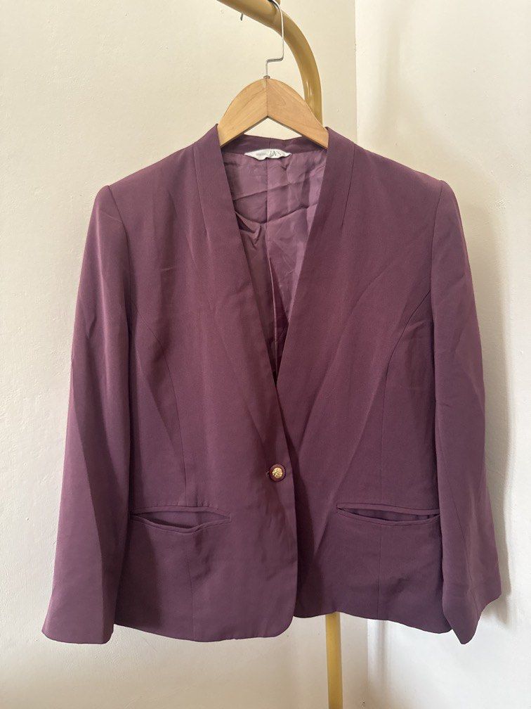 Mauve Purple Blazer (Category: Coats, Jackets and Outerwear) located in Mexico. Submitted by studioleraph (Listing ID 1465819692, Image 1). Description: 🛍️ Perfect for your personal wardrobe 🫶 Please see actual measurements on last photo. 👗 The actual item being sold is the original garment shown in the product photos. Small differences in fit, drape, color, texture, or details may occur. 💌 Condition: • Preloved; Please wash the items before 