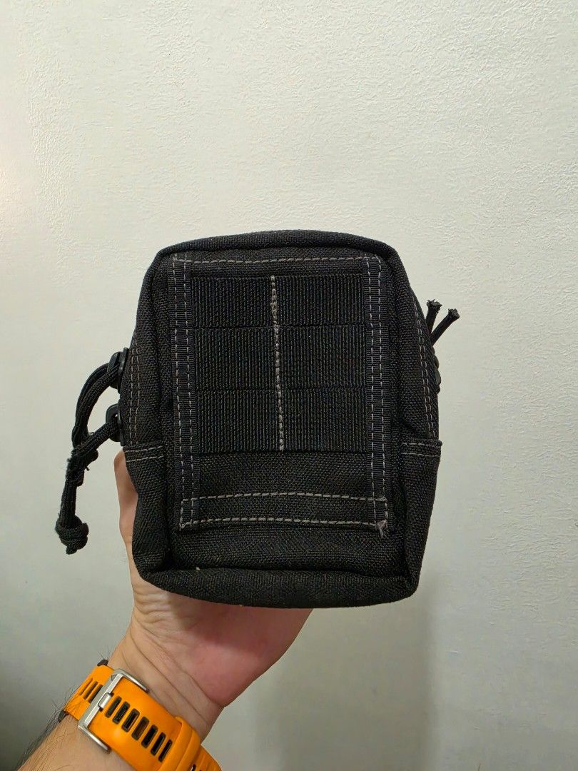Maxpedition M1 Waistbag (Category: Belt bags, Clutches and Pouches) located in San Fernando. Submitted by ronbelleza (Listing ID 1465764556, Image 2). Description: Good as new. issue: kailangan palitan ung isang paracord loop sa may zipper..