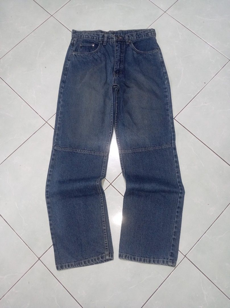 MC-JO Jeans Blue Denim Pants (Category: Jeans) located in Nagcarlan. Submitted by asd0606 (Listing ID 1465848311, Image 1). Description: - Brand: MC-JO Jeans - Color: Classic Blue - Fit: Relaxed straight leg with stylish knee panel stitching - Details: Branded waist button, tan leather back patch, and iconic red tab - Pockets: Standard 5-pocket styling - Material: Durable, high-quality cotton denim.