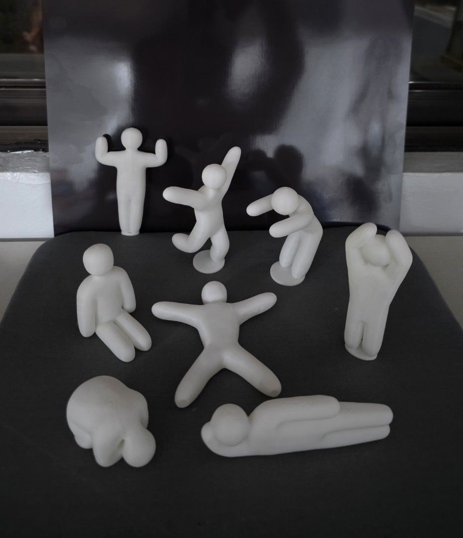 Mecca Chameleon set (Category: Figurines & Statues) located in Quezon City. Submitted by cottoncandyqc (Listing ID 1465928217, Image 1). Description: - Set of white miniature Mecca Chameleon figures in various dynamic poses - Great for mounting around your workspace or home as unique desk and bookshelf decor - Smooth finish - Fun conversation starters Great gift idea for gamers! .
