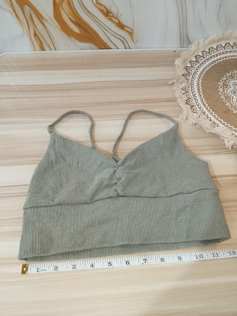 Medium ribbed bra sage green mo pads double lining (Category: Undergarments & Loungewear) located in Manila. Submitted by truecrystal-1407 (Listing ID 1465764528, Image 1). Description: .