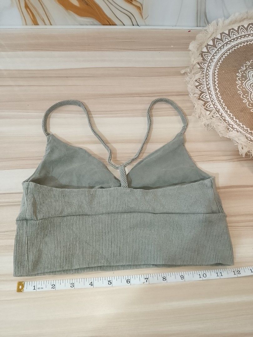 Medium ribbed bra sage green mo pads double lining (Category: Undergarments & Loungewear) located in Manila. Submitted by truecrystal-1407 (Listing ID 1465764528, Image 3). Description: .