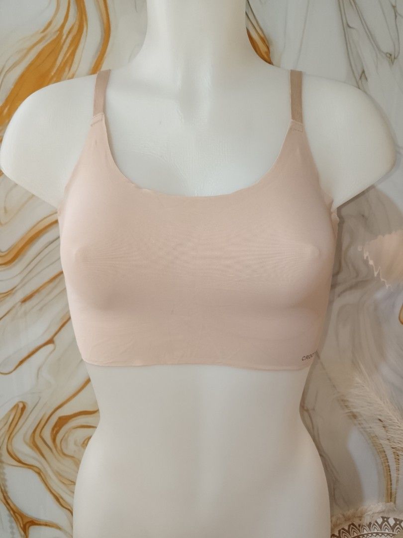 Medium seamless bra Bralette no pads (Category: Undergarments & Loungewear) located in Manila. Submitted by truecrystal-1407 (Listing ID 1465762067, Image 1). Description: .