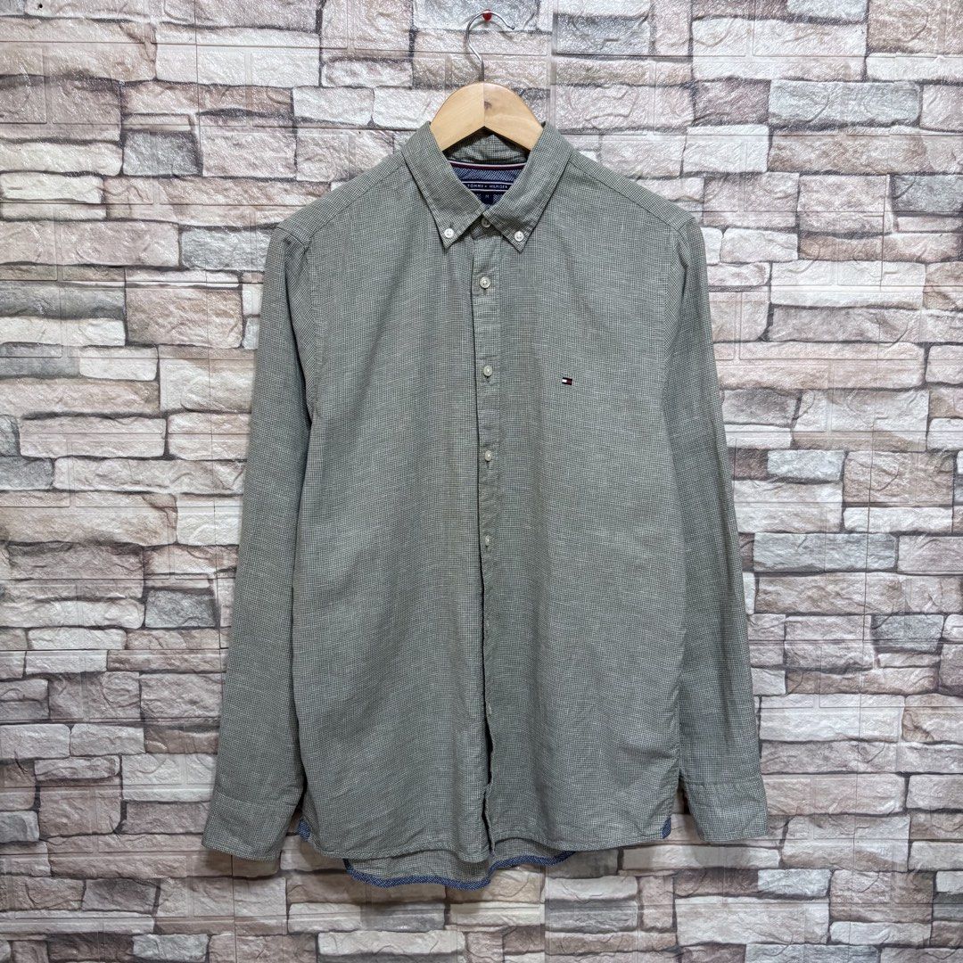 Men’s Tommy Hilfiger Linen Longsleeve Button down (Category: Formal Shirts) located in Bacolod City. Submitted by treasurehuntsv2 (Listing ID 1465764896, Image 1). Description: Men’s Tommy Hilfiger Linen Long-sleeve Button down Condition – Excellent Color Rate –9.5/10 Flaws – None ✅ Size: Dimensions: Width – 21 Length – 29 .