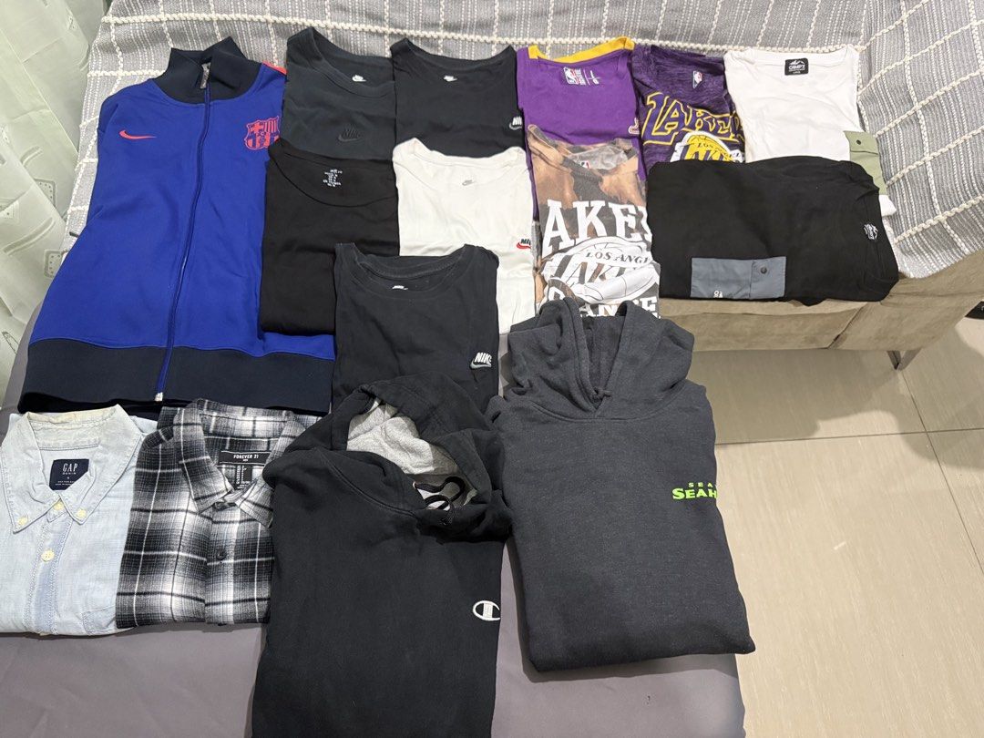 Mens Tops and Bottoms Bundle Lot (Category: Tshirts & Polo Shirts ) located in Mandaluyong City. Submitted by lehitimo03 (Listing ID 1465876439, Image 1). Description: - Men's clothing bundle - button-down shirts, graphic tees, denim jeans, sweatpants, and athletic shorts - All items shown in the photos are included in the bundle Size Large Well used bawal po sa maselan 😃 All for 2000.