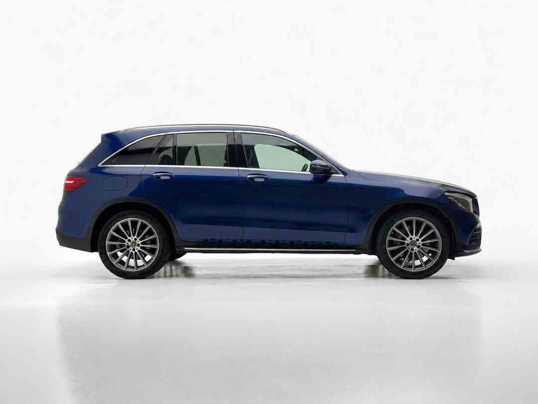 Mercedes-Benz GLC-Class GLC250 AMG Line 4MATIC Luxury Package [2016] (A) (Category: Used Cars) located in Singapore. Submitted by vincar_pre-owned (Listing ID 1465889749, Image 2). Description: Smooth and powerful powertrain. The GLC 250 offers a sophisticated option for those seeking both comfort and versatility in their daily drives. Contact us today to arrange a viewing for this unit at the Vincar Pre-owned showroom now! Features: Powered by 4