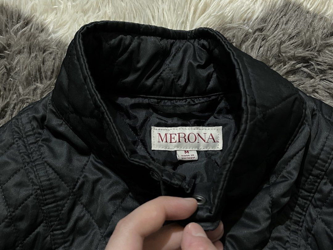 Merona Black Quilted Jacket (Category: Coats, Jackets and Outerwear) located in Manila. Submitted by strwb.clo (Listing ID 1465883583, Image 3). Description: ‼️ READ FIRST BEFORE BUYING ‼️ Brand: Merona Size: Small to Semi-Large kerii. (Pag large, medj fitted na siya) - galing pa siyang U.S ‘rin. Also, manage your expectations since preloved ko ‘rin siya. Quality: Used, pero not so much naman. Hindi ‘rin siya mainit sa katawan, parang may pagka p